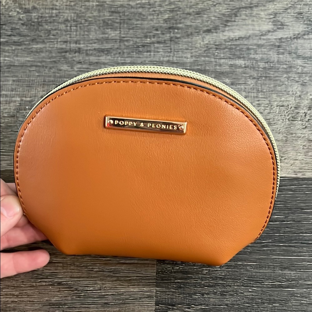 Poppy & Peonies Small Tan Zip Pouch